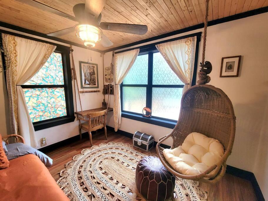 Cozy Af Jungle-House Hideaway Villa Tampa Exterior photo